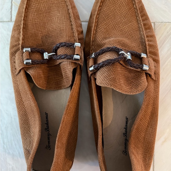 Tommy Bahama Other - Tommy Bahama Men's Tan Loafers with Silver Accents